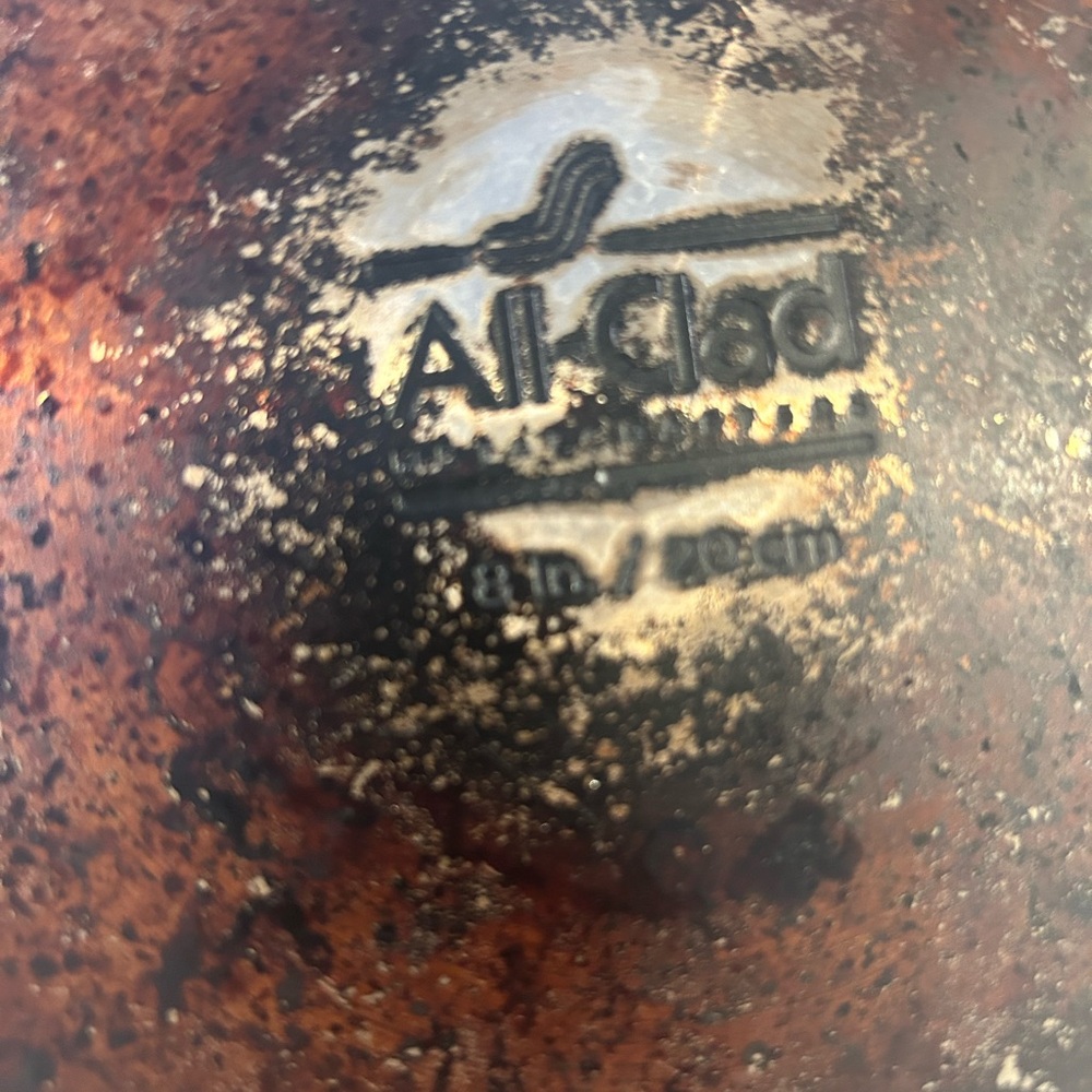 All Clad non stick 8” frying pan - Picture 4 of 4
